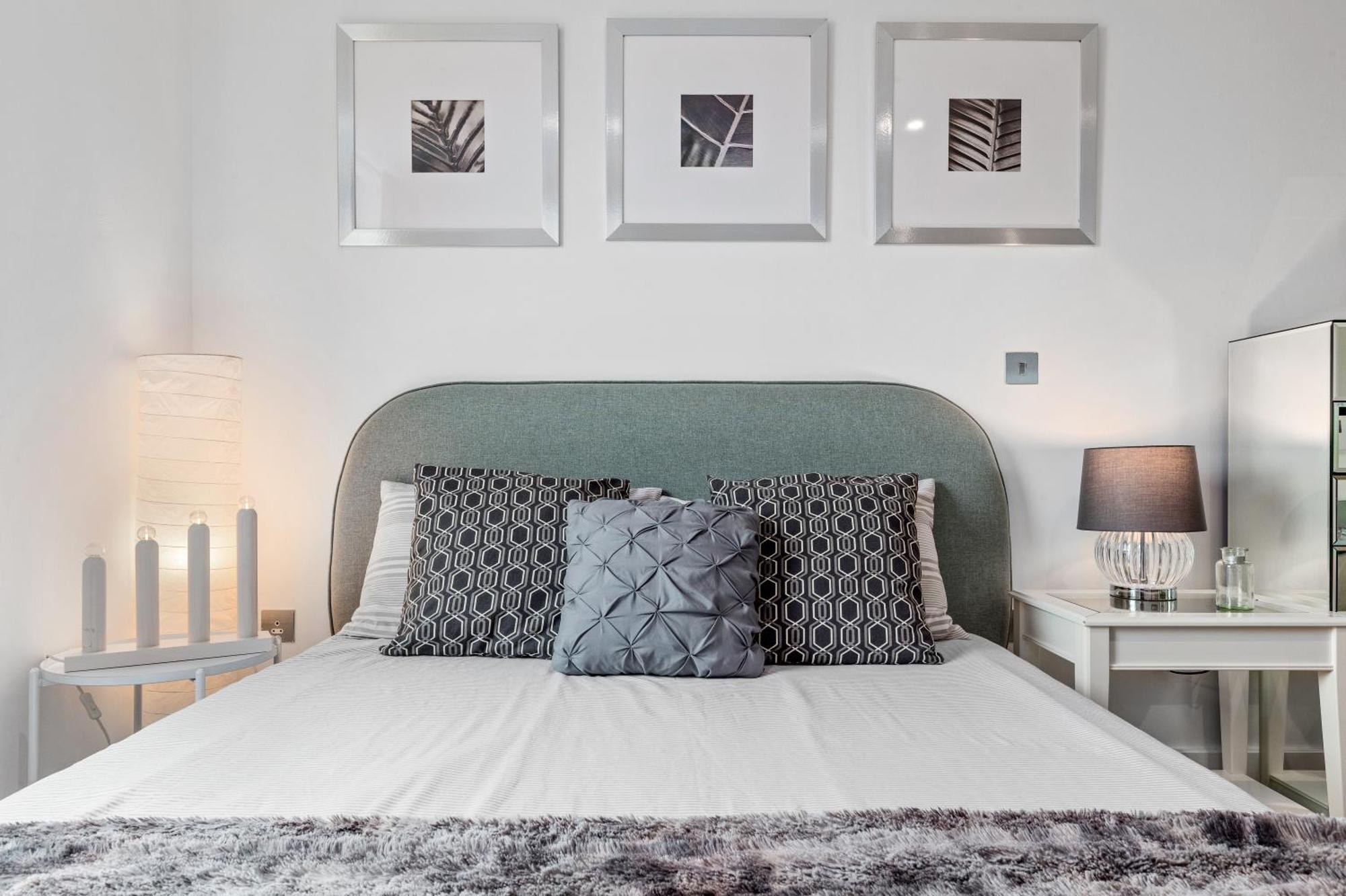 Appartement 2 Bedroom Us Embassy Eye And Riverside View Panoramic Balcony Londen
